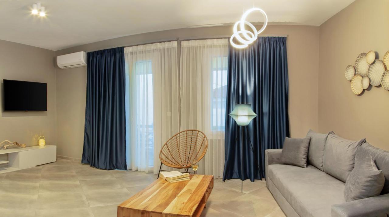 Corali Suites Andros Batsi  Exterior photo