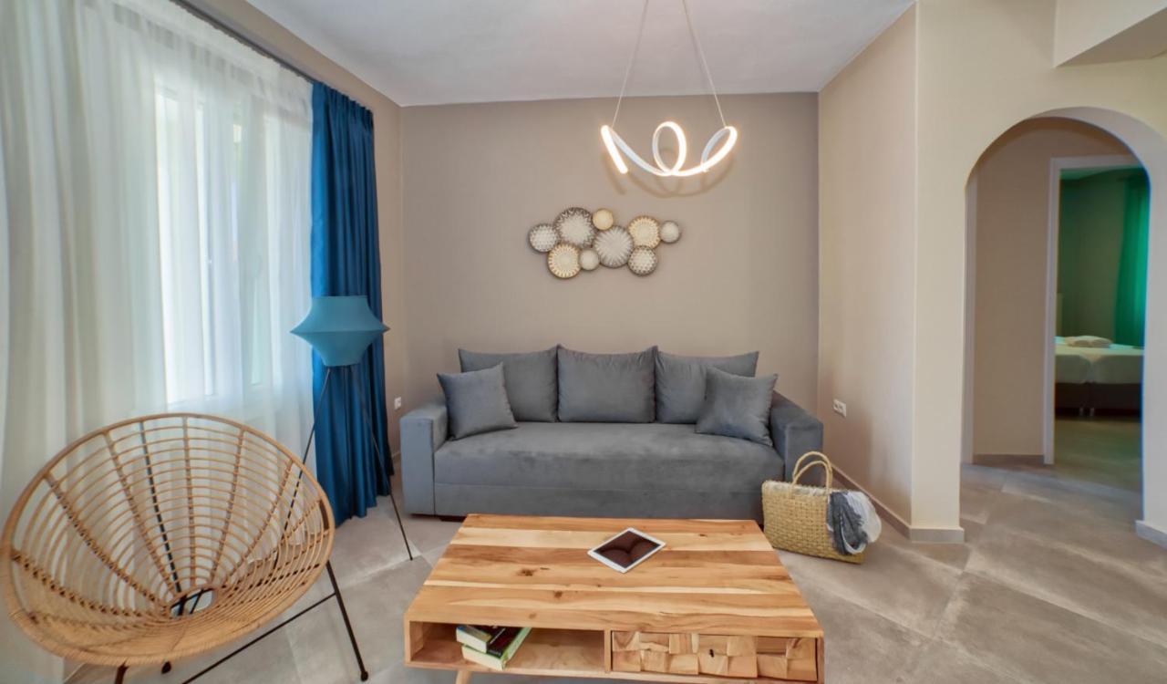 Corali Suites Andros Batsi  Exterior photo