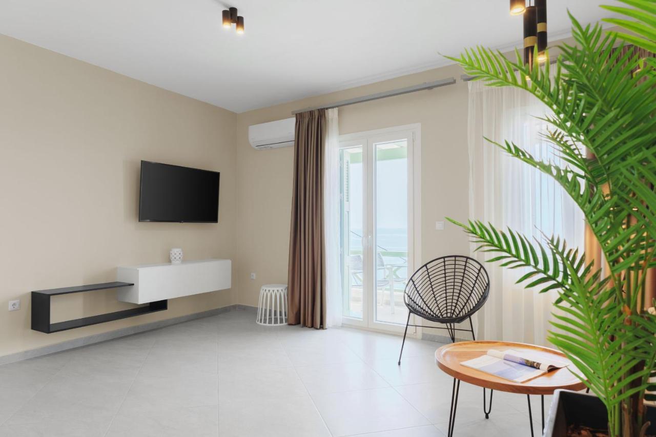 Corali Suites Andros Batsi  Exterior photo